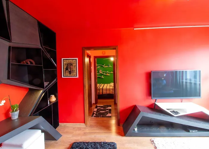 Certo Apartment -Vibrant And Modern Retreat