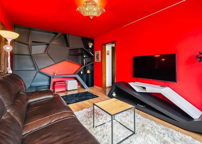 Certo Apartment -Vibrant And Modern Retreat